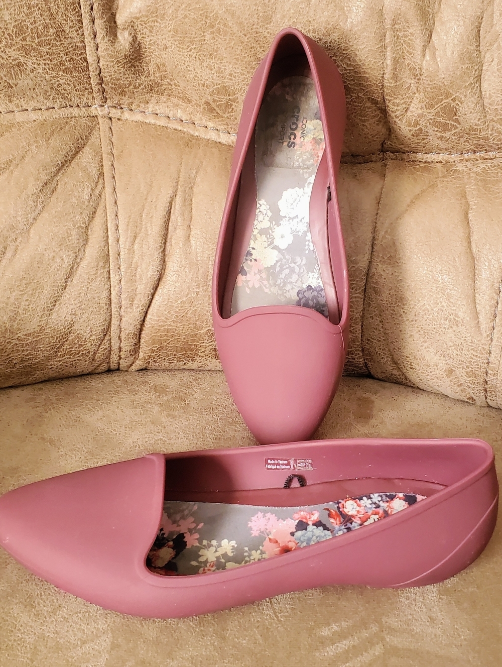 Crocs Eve Ballet Iconic Comfort Pointed Toe Flats Coral/Pink Sz 7